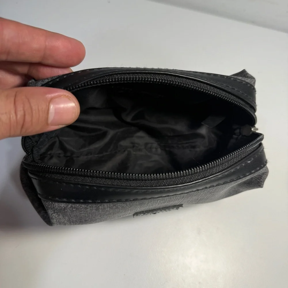 Tumi for Delta Bag Travel Trip Vacation Cosmetics Makeup Designer Luxury EUC